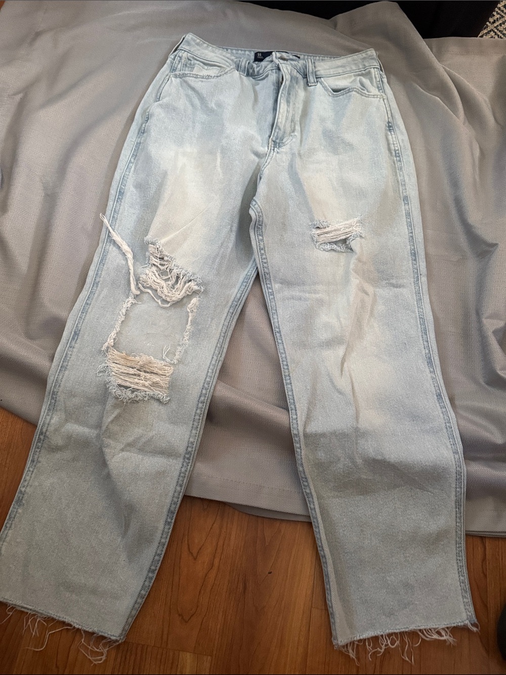 Women’s light Blue Distressed Jeans short girl pants